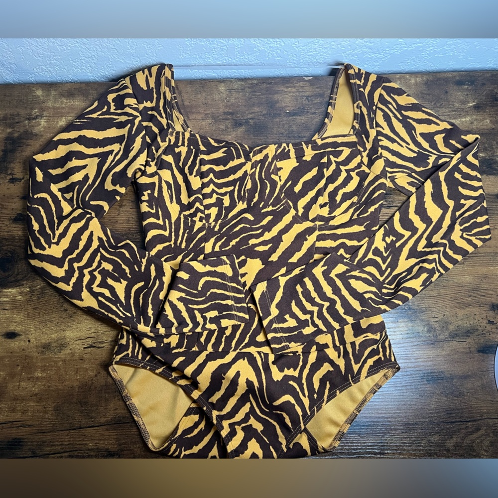 Nocturne tiger print long sleeve  bodysuit - Picture 7 of 10